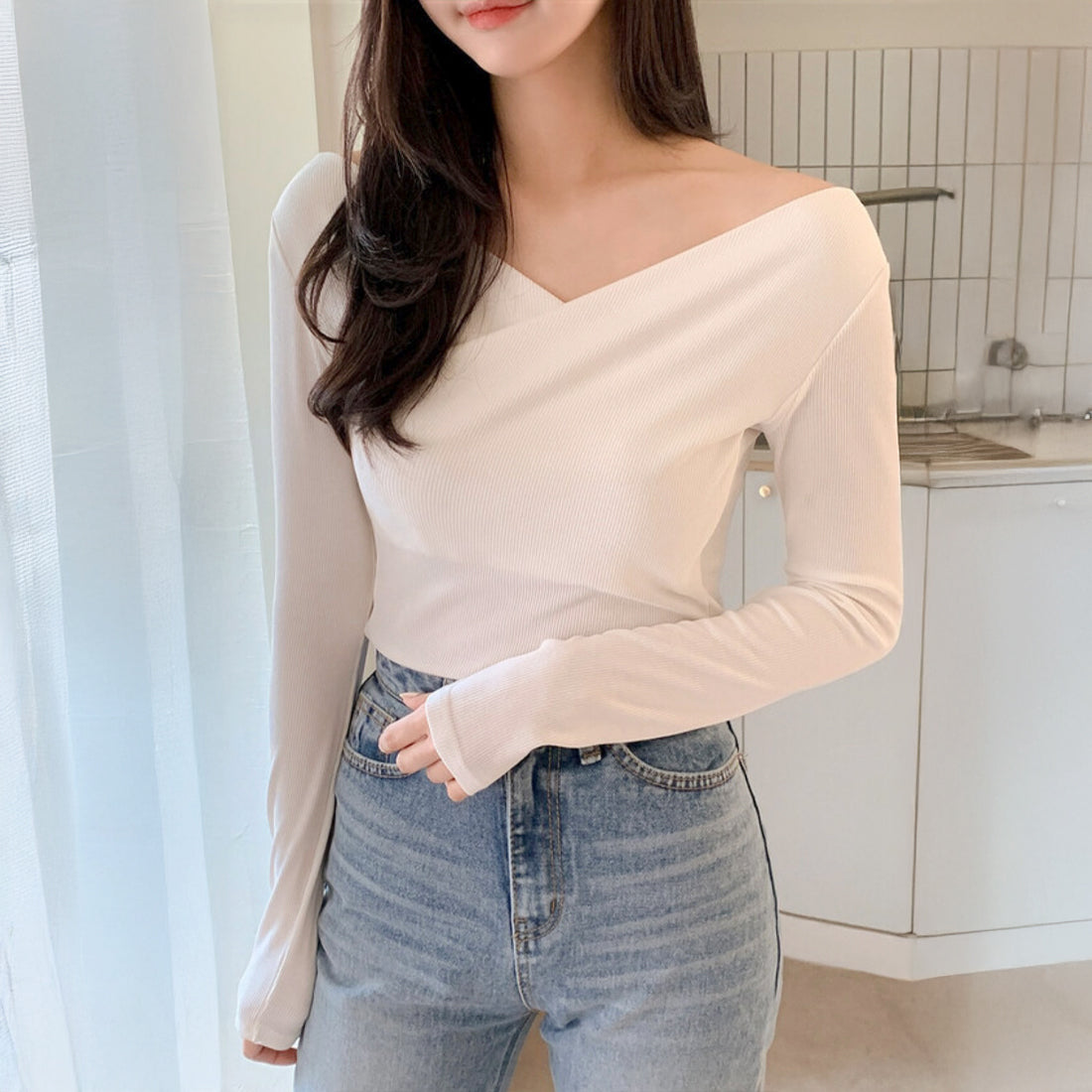 クロスVネック長袖Tシャツ