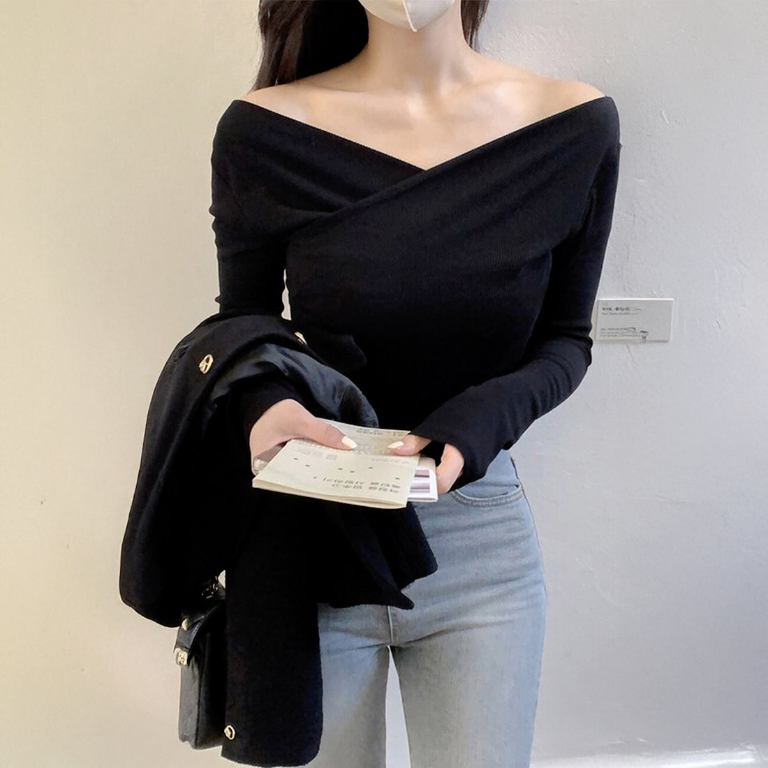 クロスVネック長袖Tシャツ