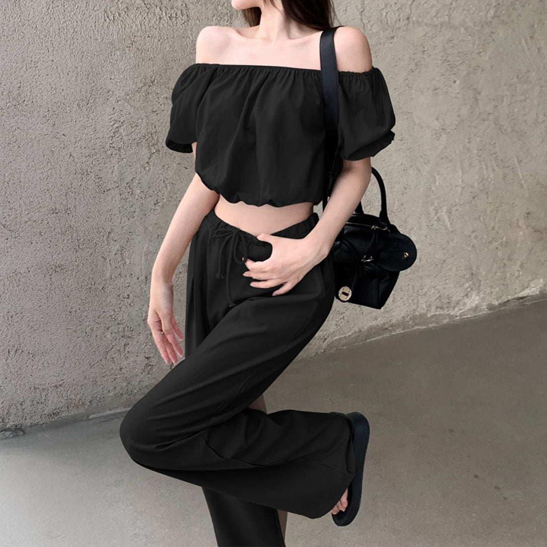 オフショル+ワイドパンツセットアップ