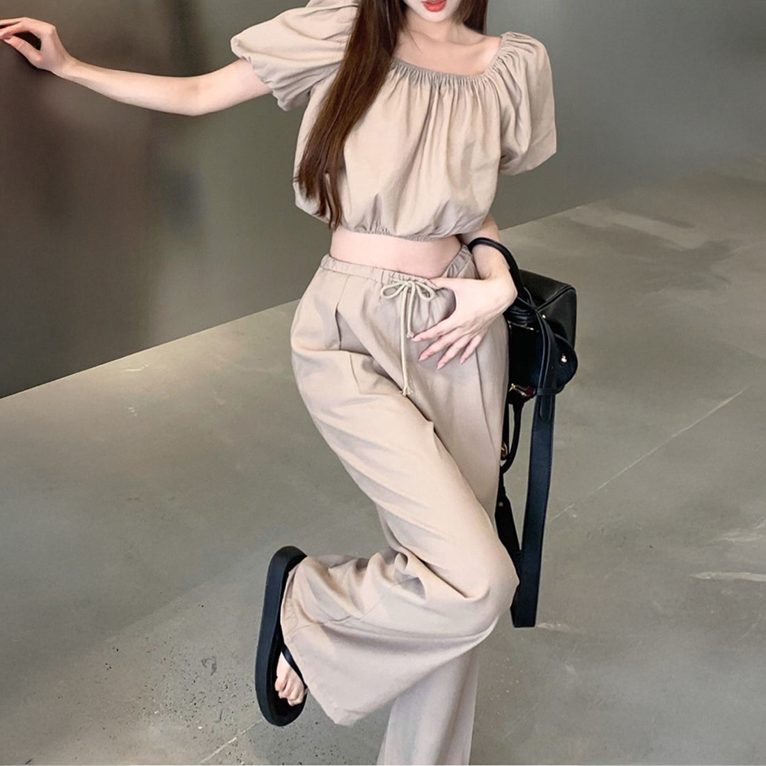 オフショル+ワイドパンツセットアップ