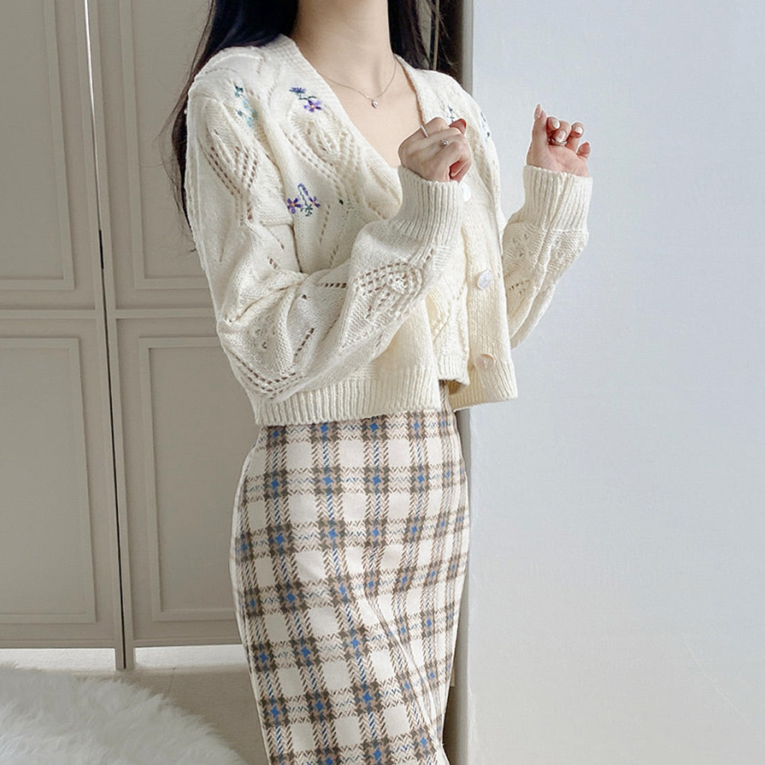 フラワーニットカーデキャミセット