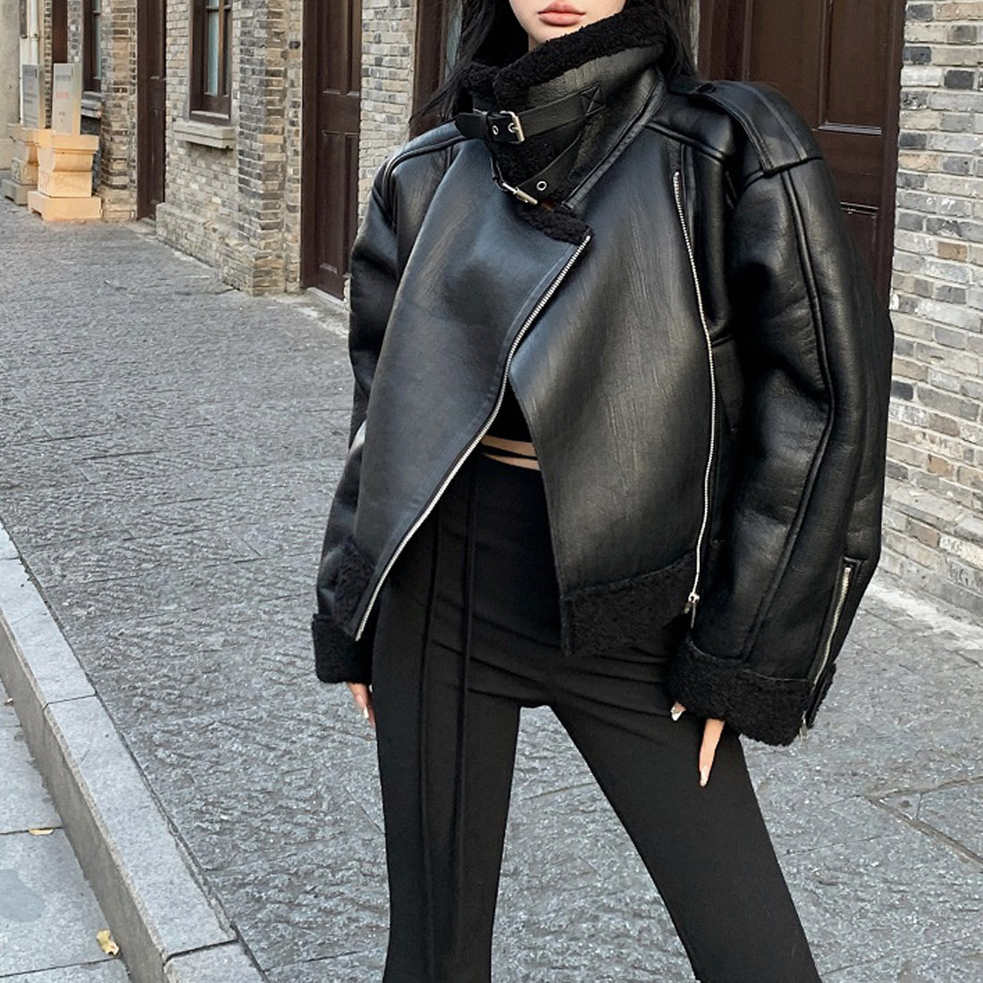 2バックルムートンジャケット